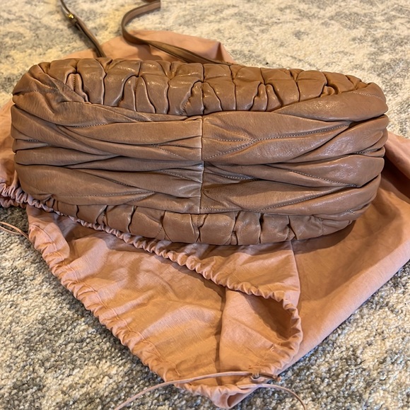 Awesome Miu Miu bag 💯authentic - Picture 5 of 14